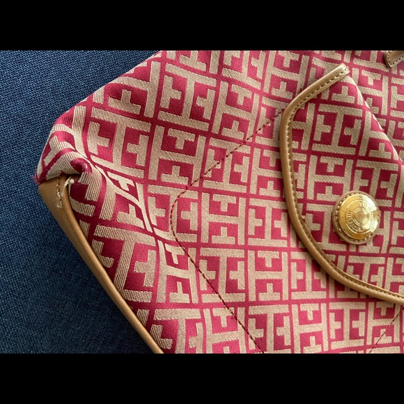 Tommy Hilfiger Shoulder Bag - Picture 4 of 8